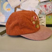 Load image into Gallery viewer, Rusty Folk Flowers Hat